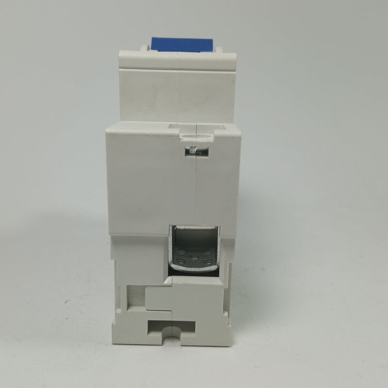 TOMZN TOB1Z-125 DC Circuit Breaker MCB Solar Fuse 250v Single Pole 1P in Pakistan