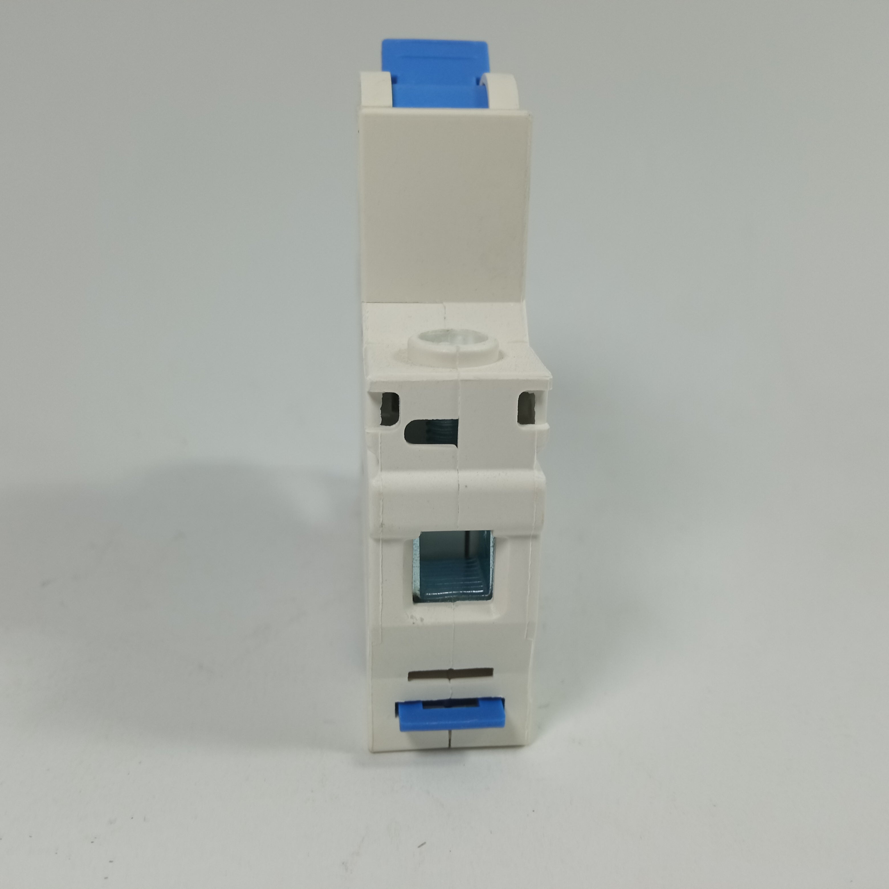 TOMZN DZ47‑63 C10, Miniature Circuit Breaker 1P 10A DIN Rail Mount 230V 400V in Pakistan