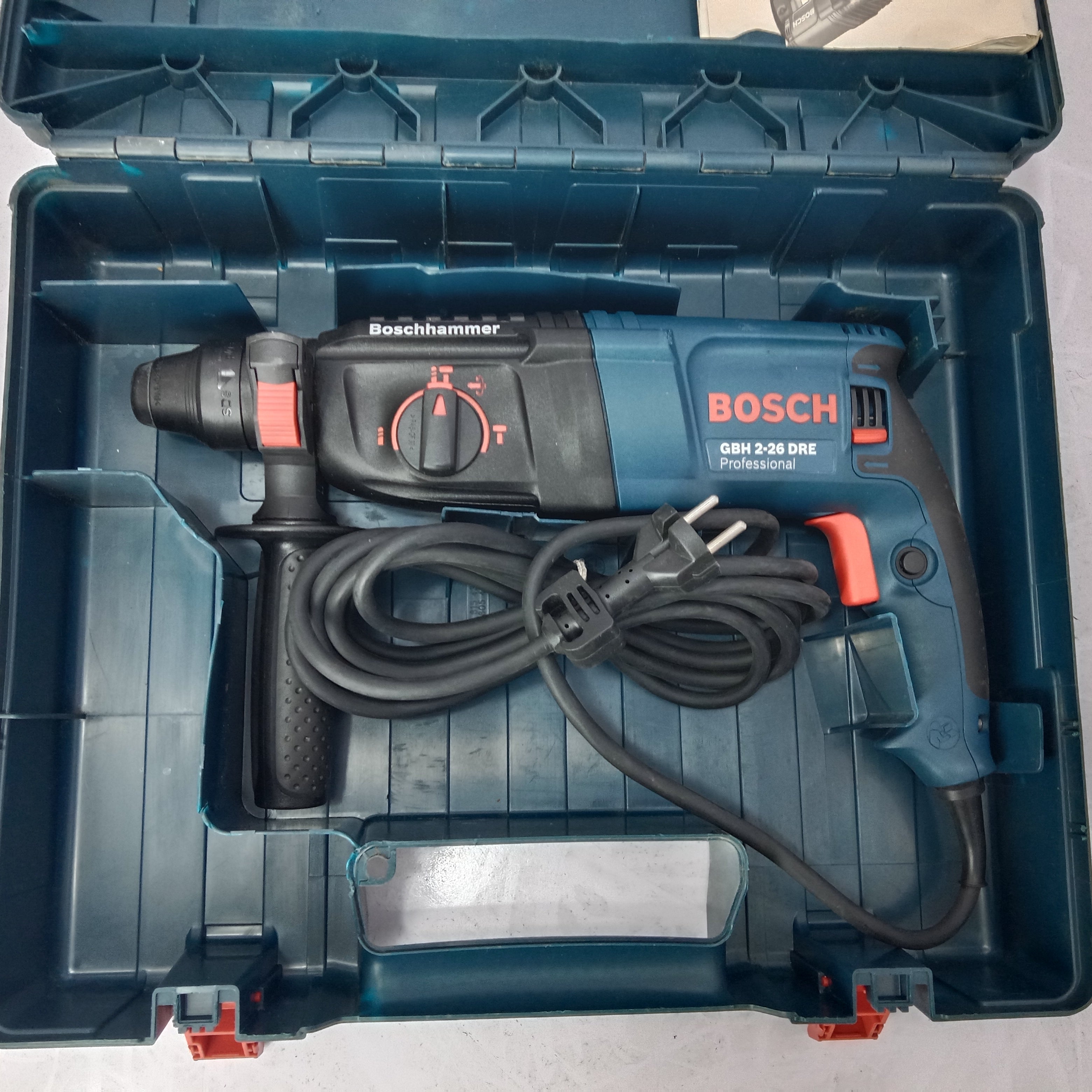 BOSCH GBH 2-26 DRE Professional Drill Hammer Machine in Pakistan