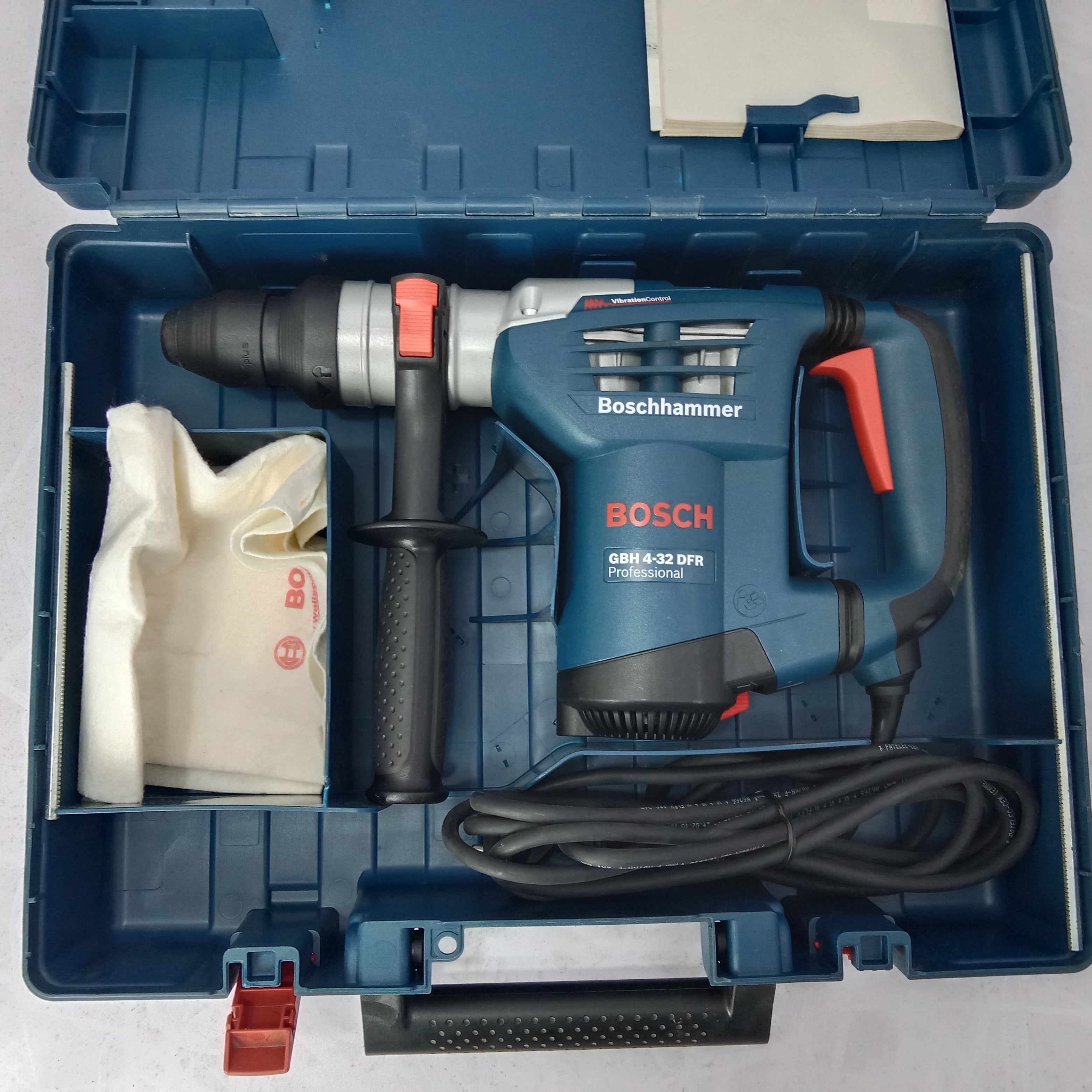 BOSCH GBH 4-32 DFR Professional Drill Hammer Machine in Pakistan