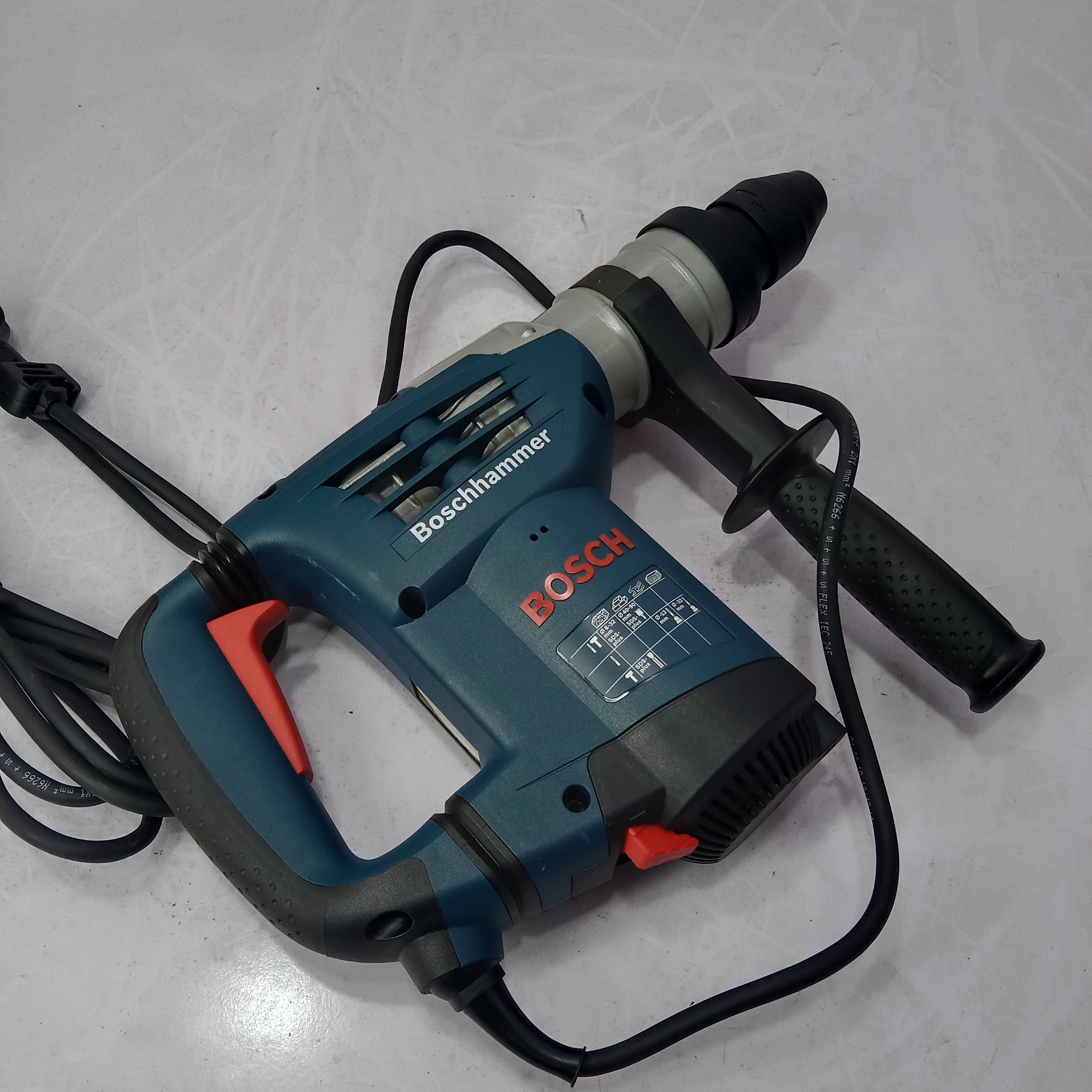 BOSCH GBH 4-32 DFR Professional Drill Hammer Machine in Pakistan