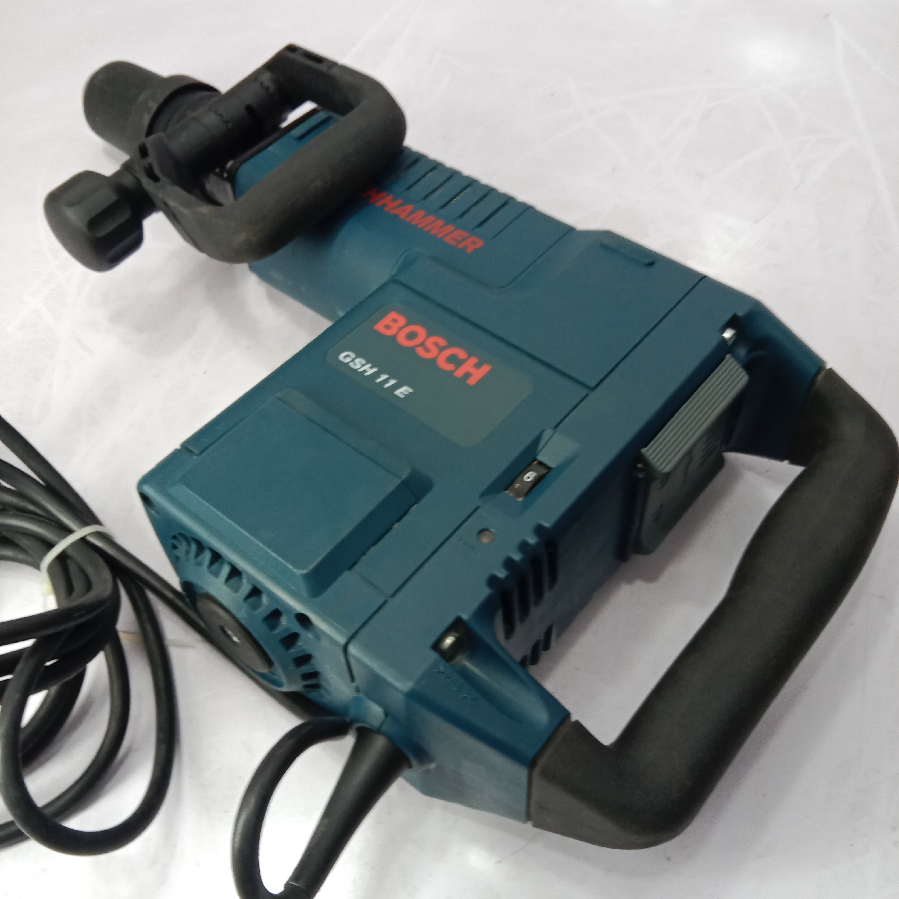 BOSCH GSH 11E Professional Drill Hammer Machine in Pakistan