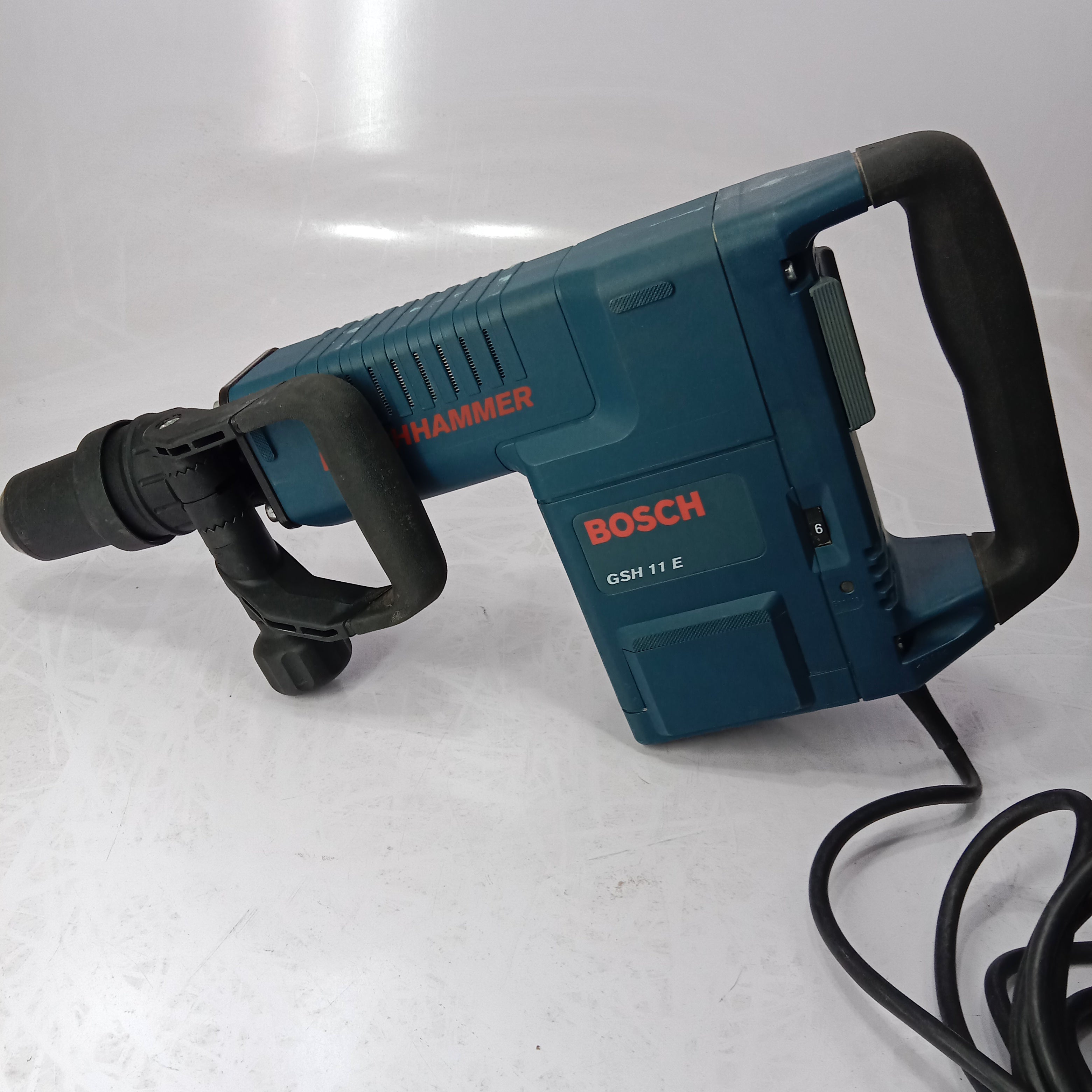 BOSCH GSH 11E Professional Drill Hammer Machine in Pakistan