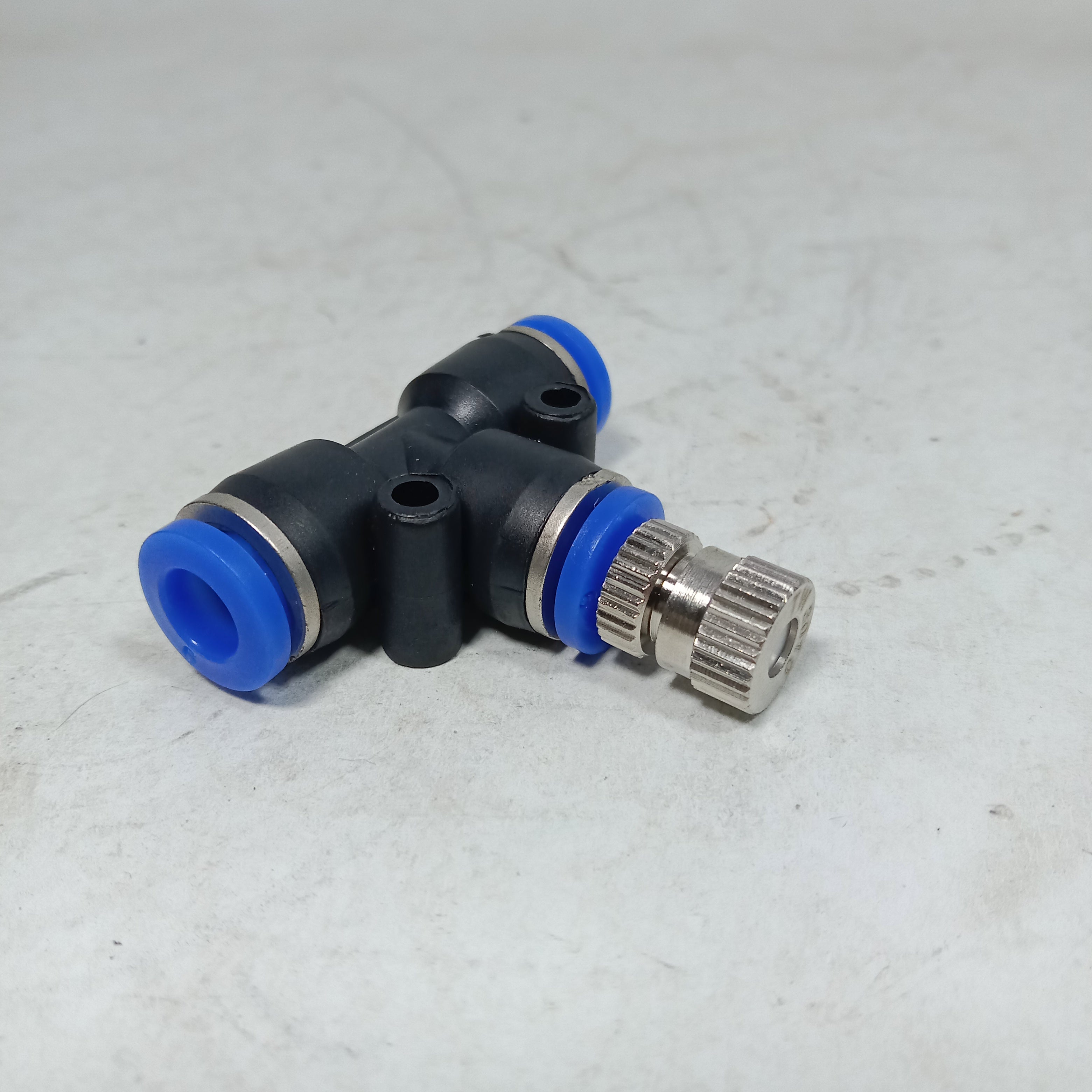 Pneumatic T Connector + Misting Nozzle 6 mm in Pakistan
