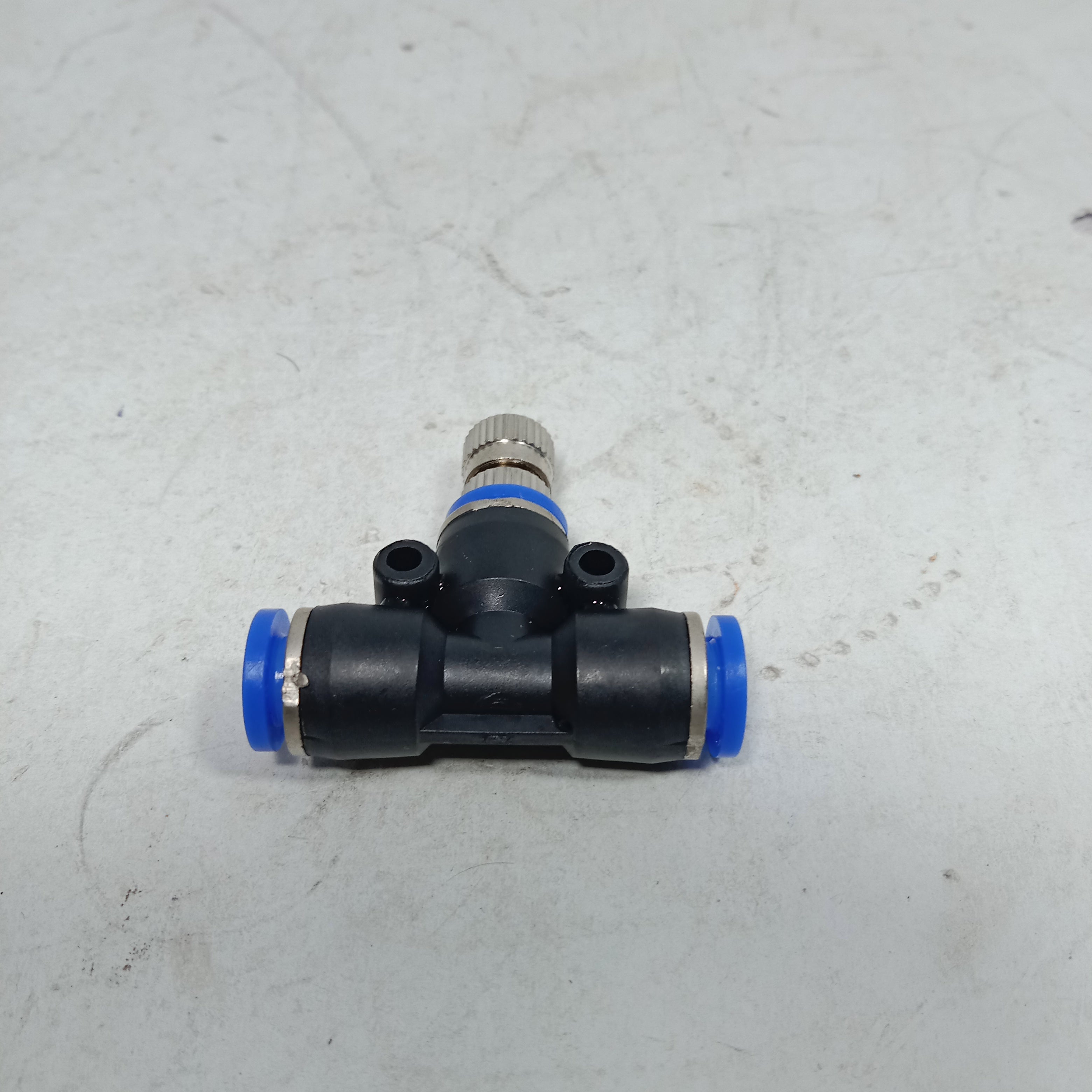 Pneumatic T Connector + Misting Nozzle 6 mm in Pakistan
