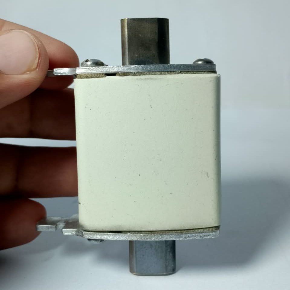 KALEPORSELEN 63A blade ceramic fuse link in Pakistan