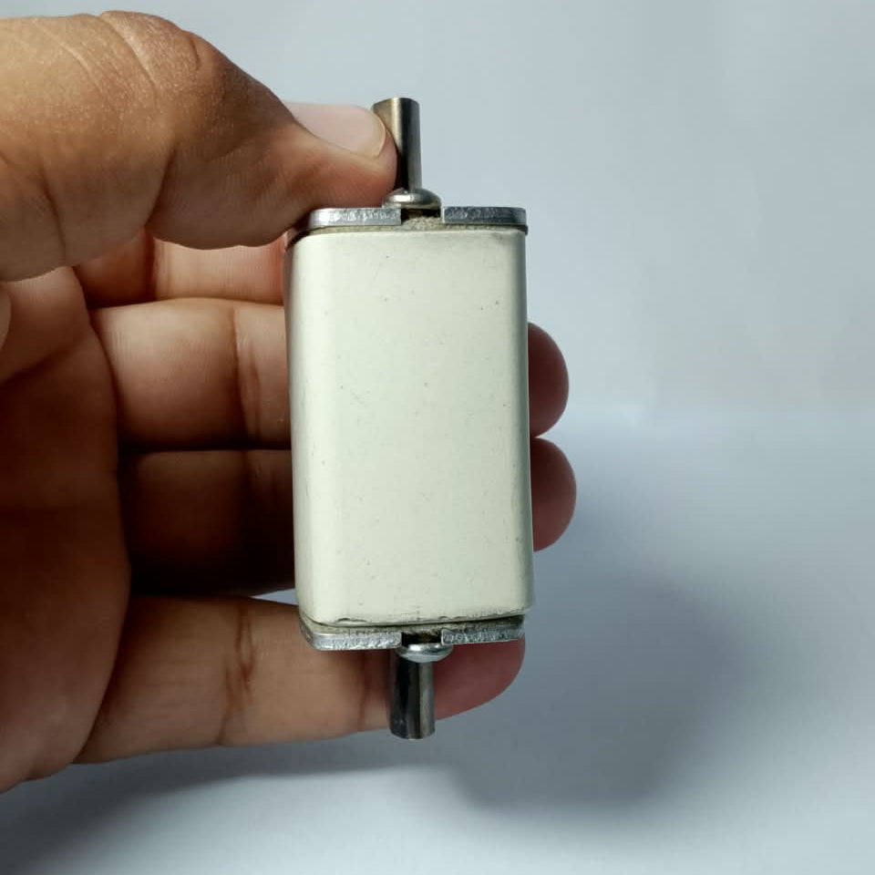 KALEPORSELEN 63A blade ceramic fuse link in Pakistan