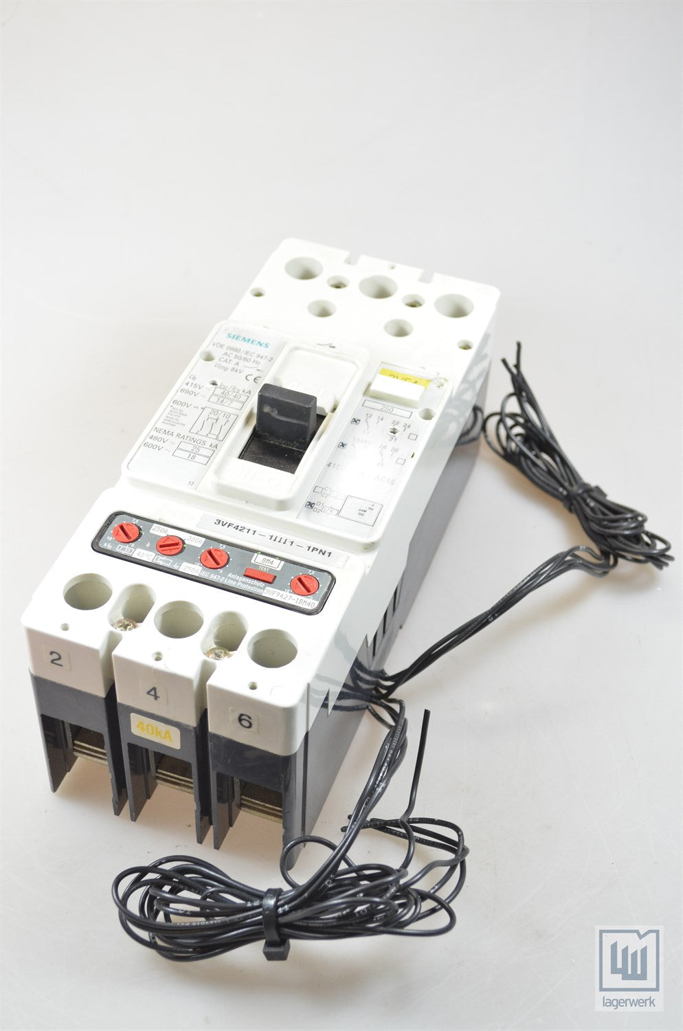 SIEMENS 3VF4211- 1BK41-0AP2 in Pakistan