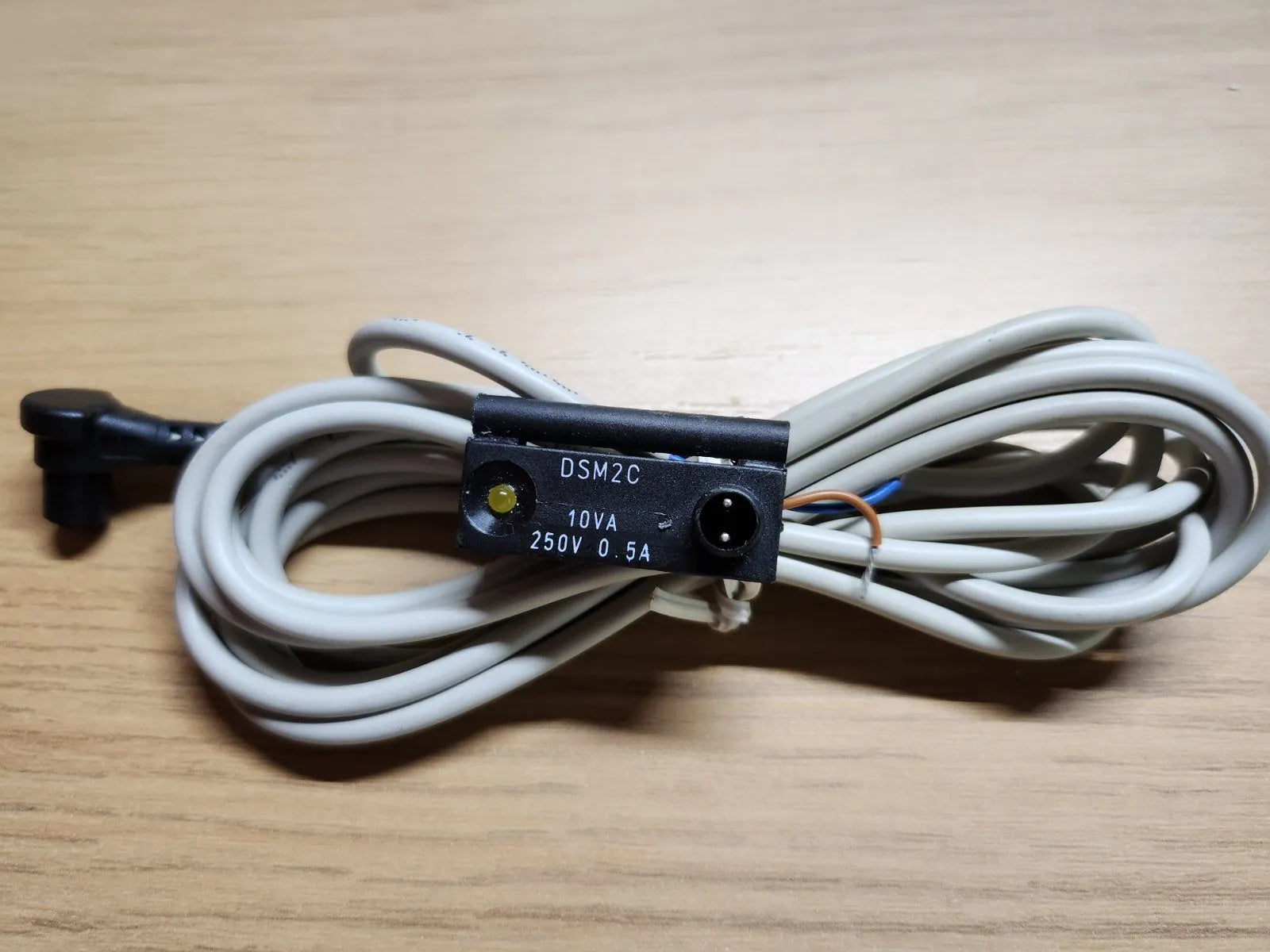 Metal Work DSM2C Reed Switch in Pakistan