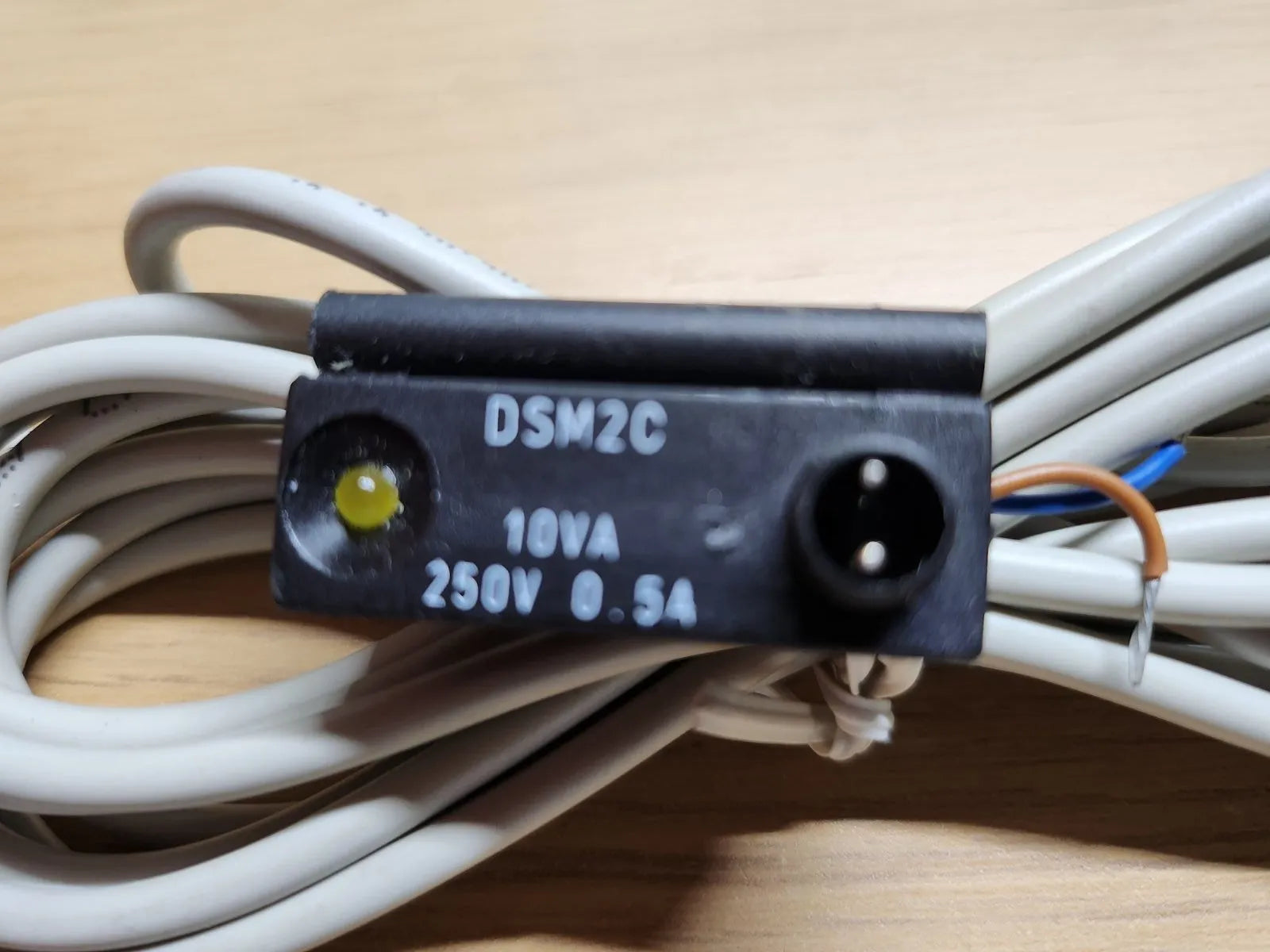 Metal Work DSM2C Reed Switch in Pakistan