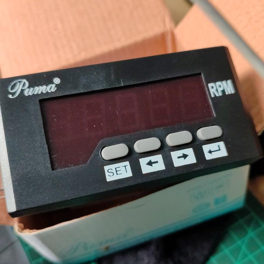 NPN Panel Mount Tachometer RPM Meter