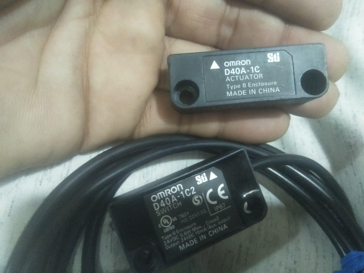 Electronic Detection Mechanism for Better Stability in Non-contact Door Switch Operation lotted - industryparts.pk