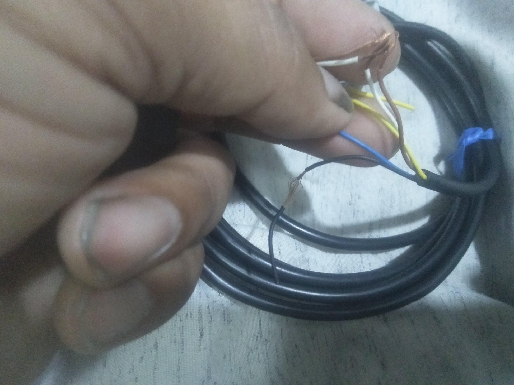 Electronic Detection Mechanism for Better Stability in Non-contact Door Switch Operation lotted - industryparts.pk