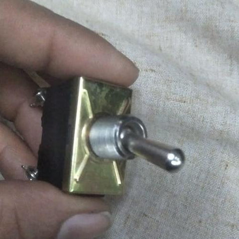 ON/OFF Toggle Switch in Pakistan