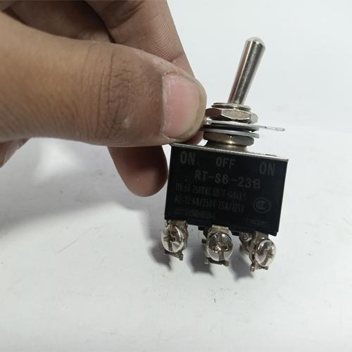 RT-S6 Toggle Switch in Pakistan - industryparts.pk