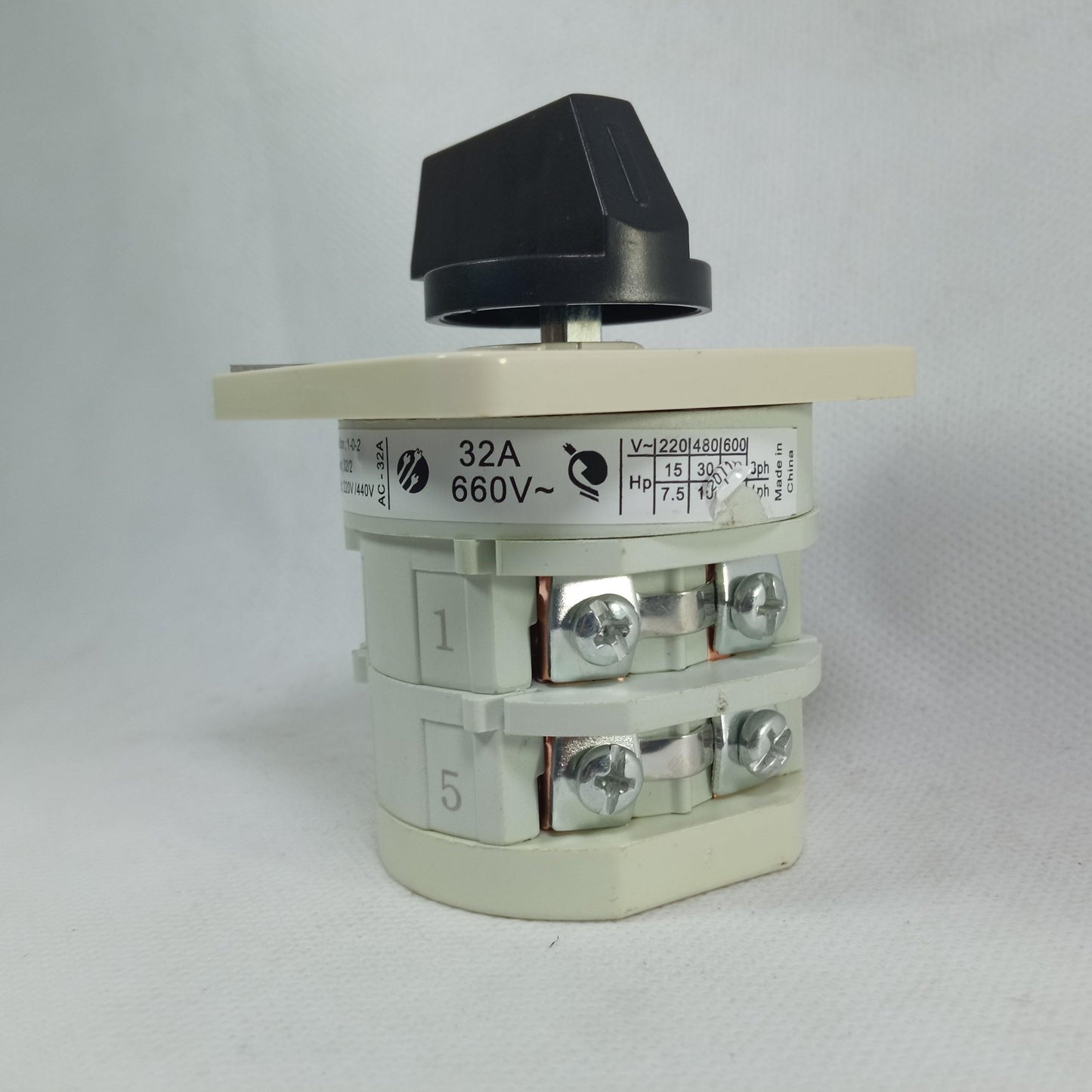 Sehanidar Rotary Changeover switch in Pakistan - industryparts.pk