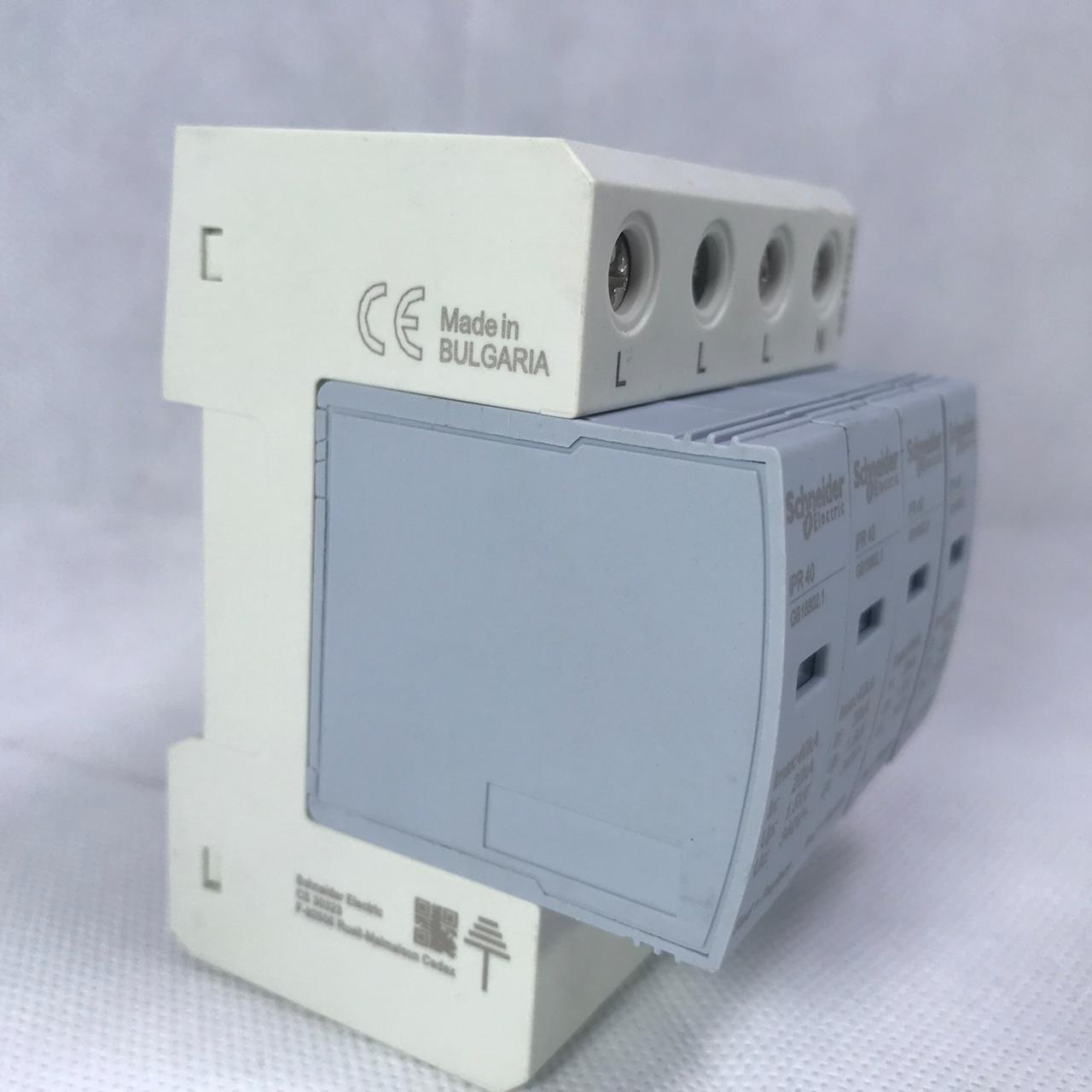 SCHNEIDER SURGE PROTECTOR IPR40 4P 40KA in Pakistan - industryparts.pk