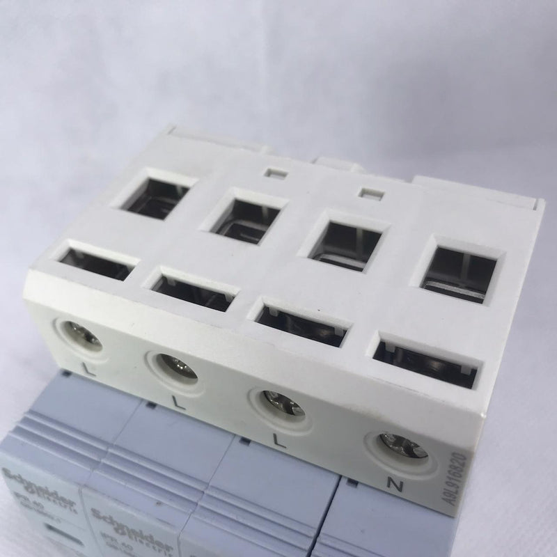 SCHNEIDER SURGE PROTECTOR IPR40 4P 40KA in Pakistan - industryparts.pk