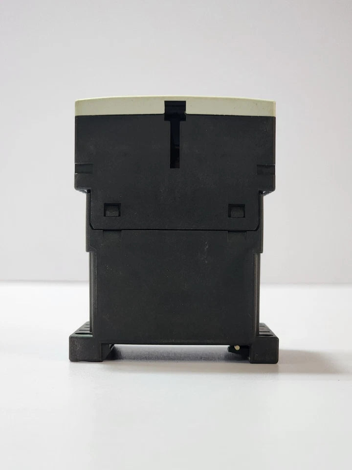 SIEMENS 3RH1140-1BF40 Contact Relay in Pakistan