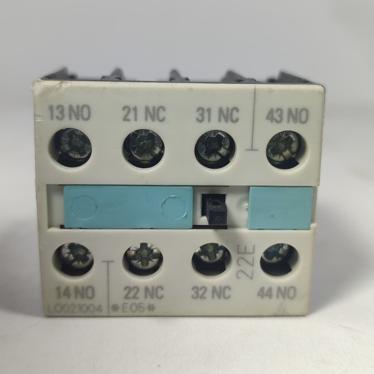 SIEMENS 3RH1921-1HA22 Auxiliary Switch Block Contactor in Pakistan