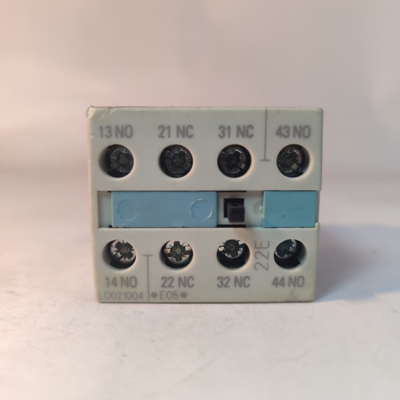 SIEMENS 3RH1921-1HA22 Auxiliary Switch Block Contactor in Pakistan