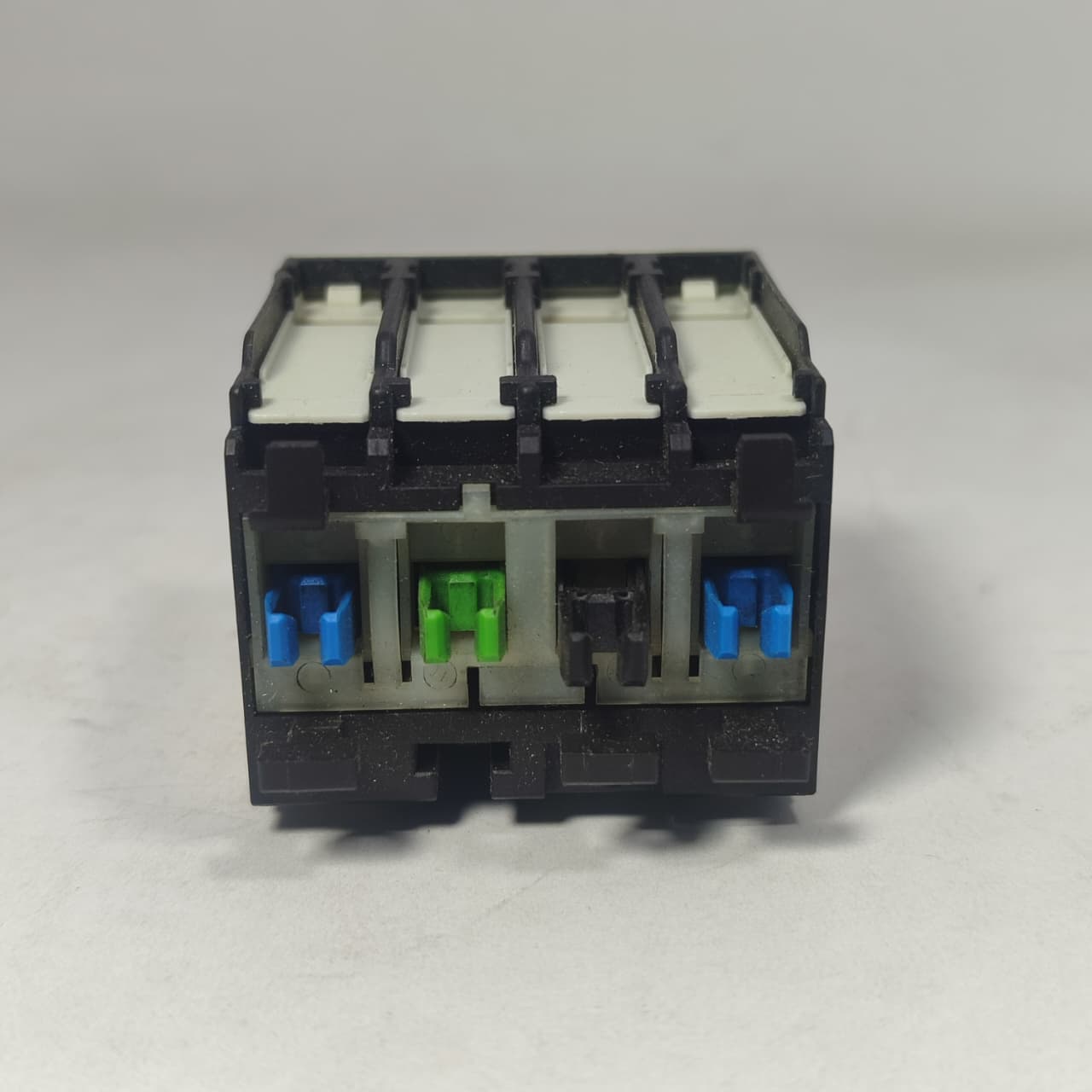 SIEMENS 3RH1921-1HA22 Auxiliary Switch Block Contactor in Pakistan