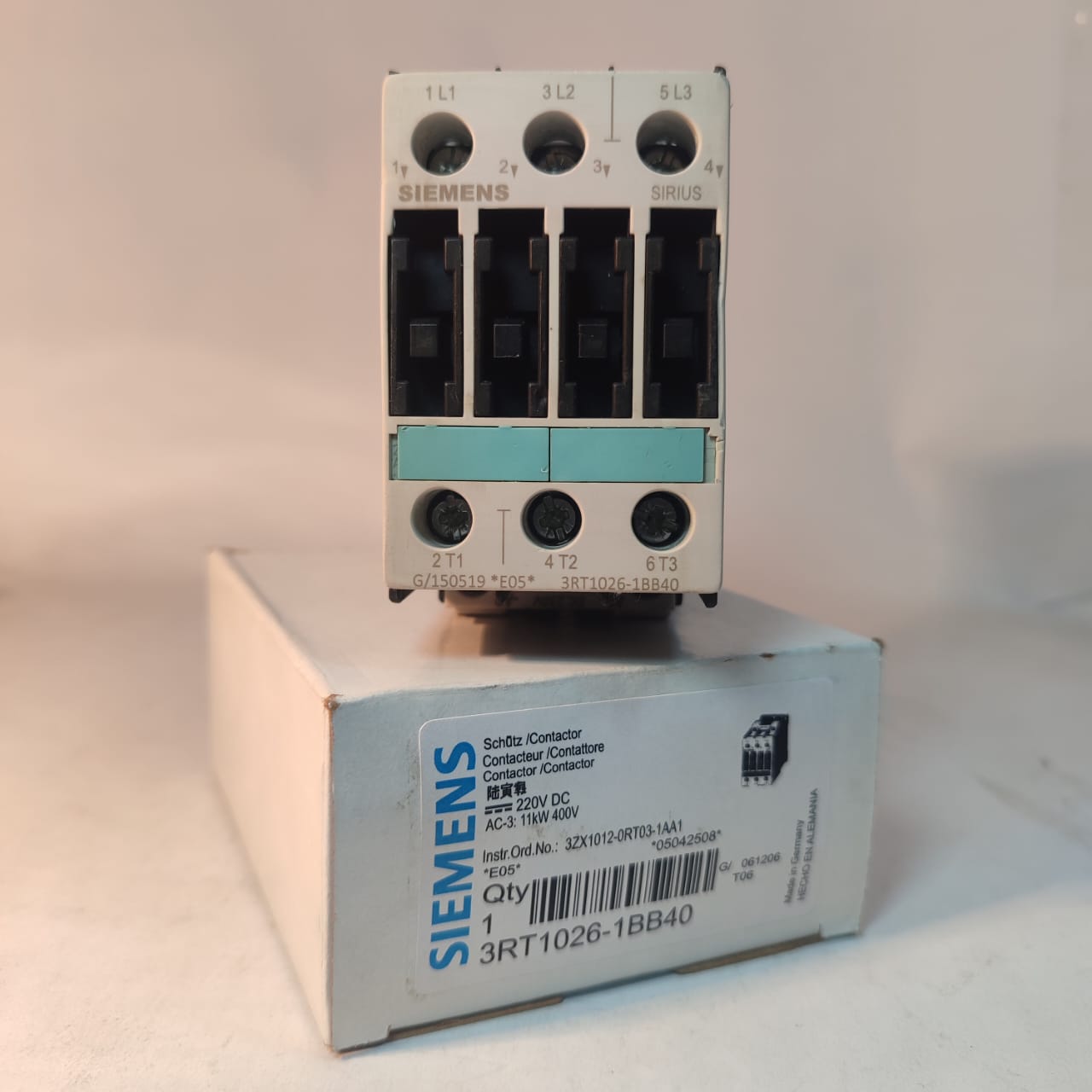 SIEMENS 3RT1026-1BB40 Power Contactor in Pakistan