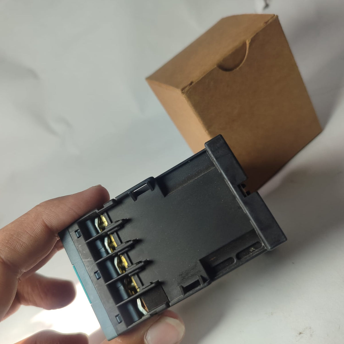 SIEMENS SIRIUS 3RT2016-1AN21 Power Contactor in Pakistan 
