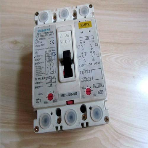 SIEMENS molded case circuit breaker 3VF3111-1BS41- 0AP2 in Pakistan - industryparts.pk