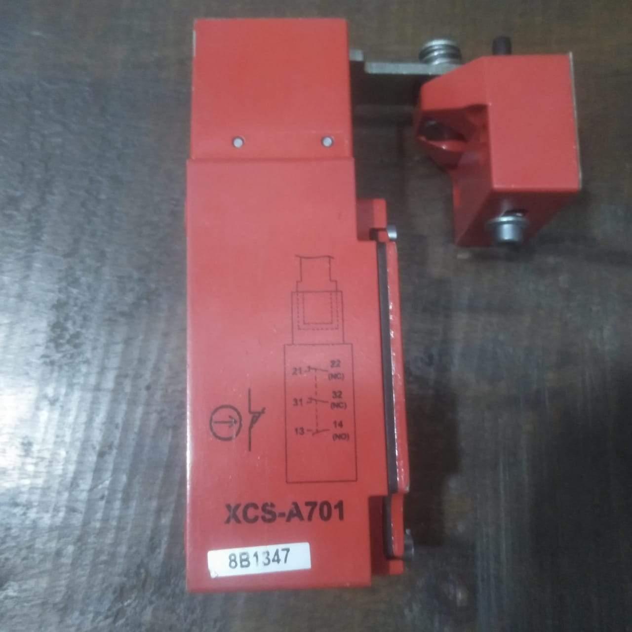 Safety switch, Telemecanique Safety switches lotted - industryparts.pk