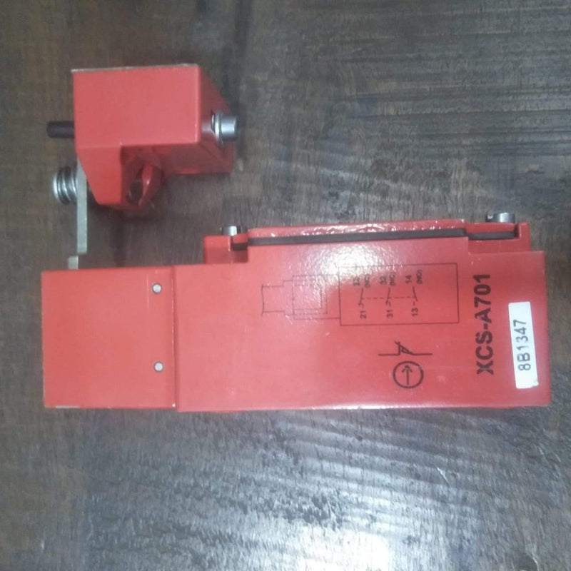 Safety switch, Telemecanique Safety switches lotted - industryparts.pk