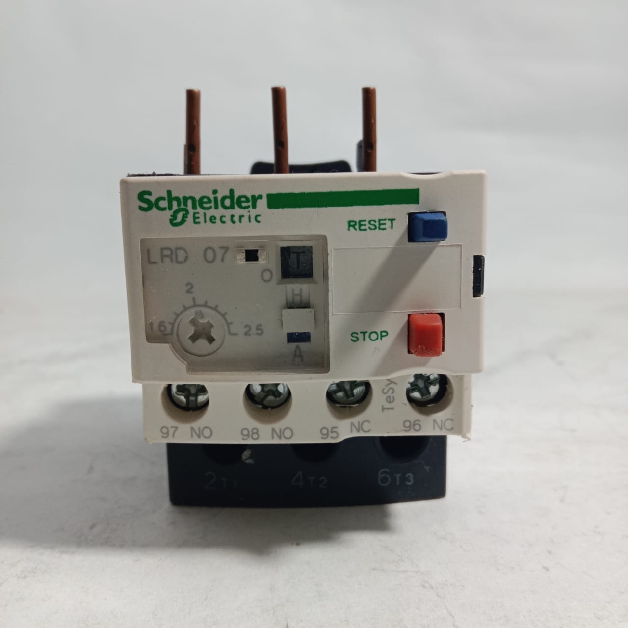 Schneider LRD 07 Thermal Overload Relay in Pakistan