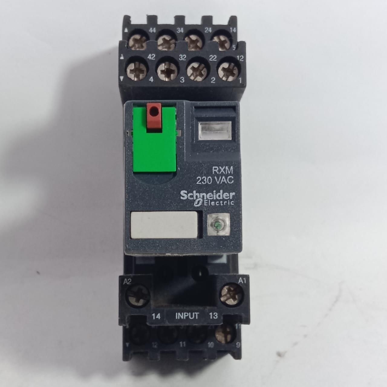 Schneider RXM4AB2 Miniature Relay with Telemecanique RXZE2M114M socket in Pakistan
