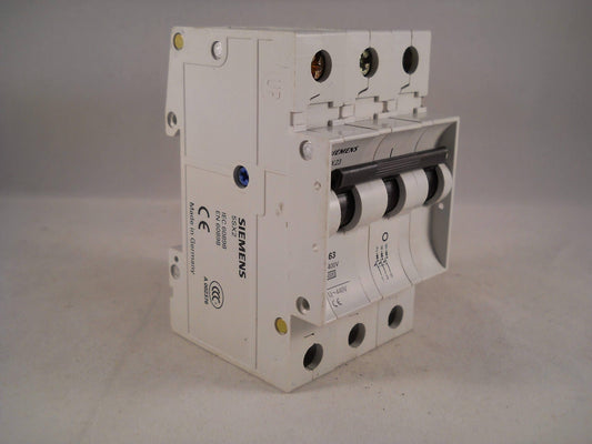 Siemens 5SX23 C25 3-Pole Circuit Breaker in Pakistan - industryparts.pk