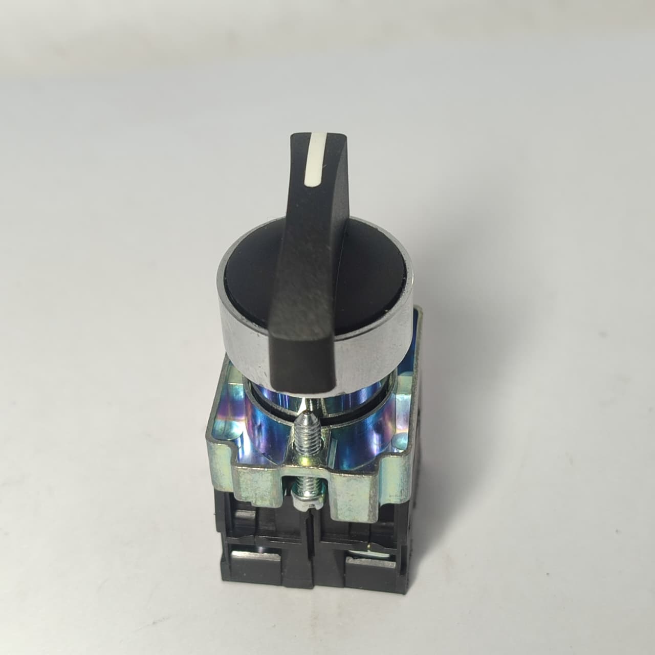 TENSE XB2-BJ53 Selector Switch in Pakistan