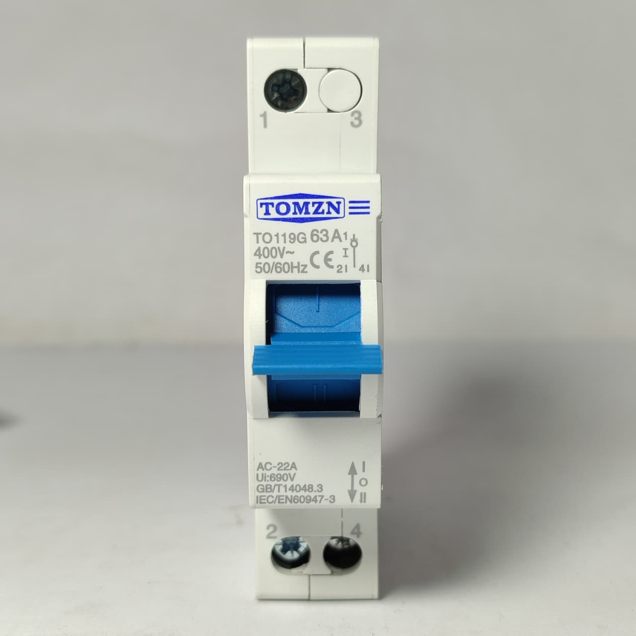 TOMZN 63A MTS Dual Power Manual Transfer Isolating Switch in Pakistan