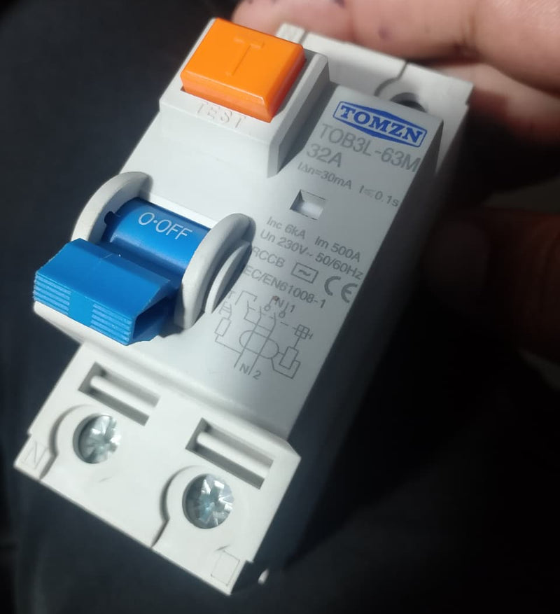 TOMZN TOB3L-63M 32A Residual Current Circuit Breaker in Pakistan