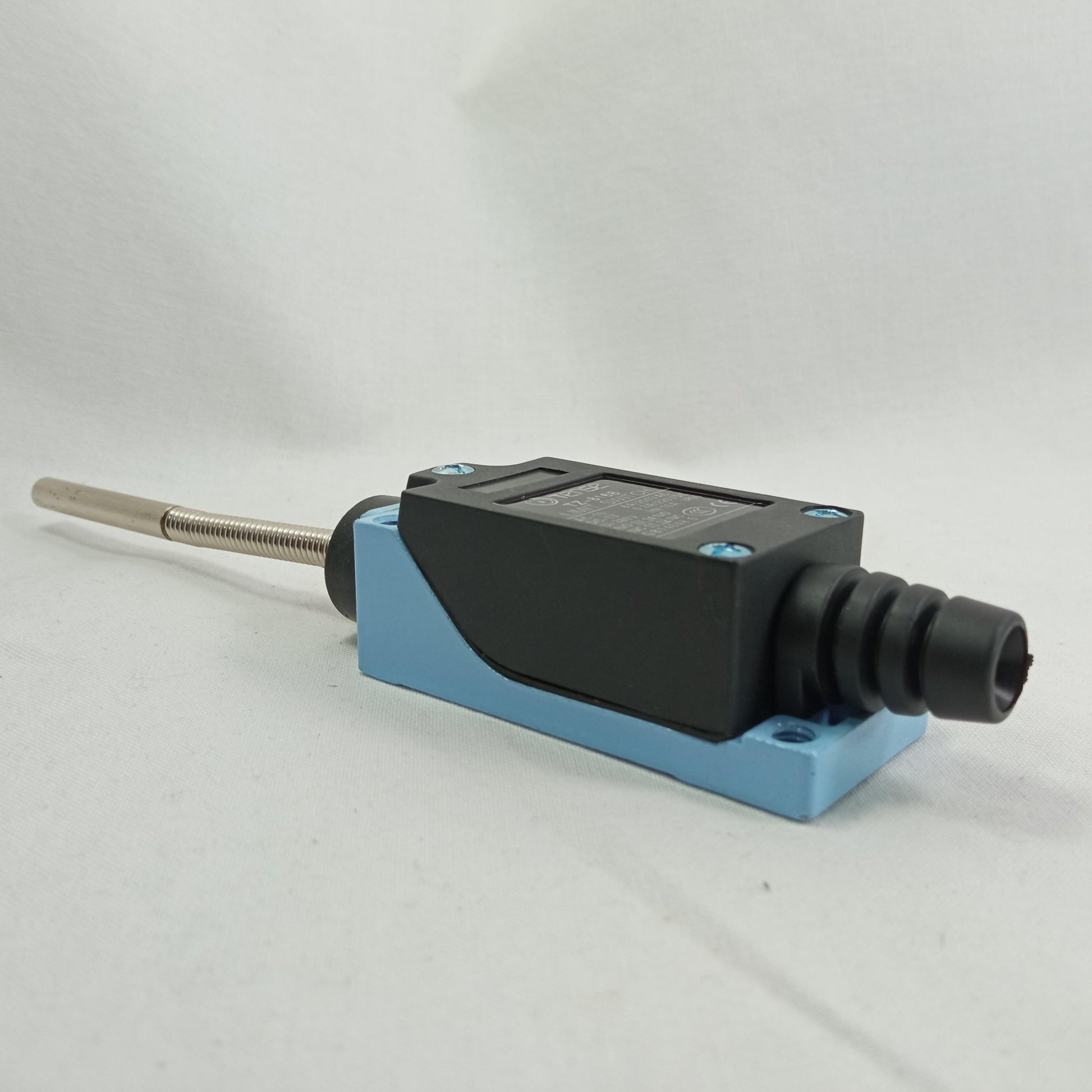 TENSE TZ-8168 Limit Switch in Pakistan - industryparts.pk