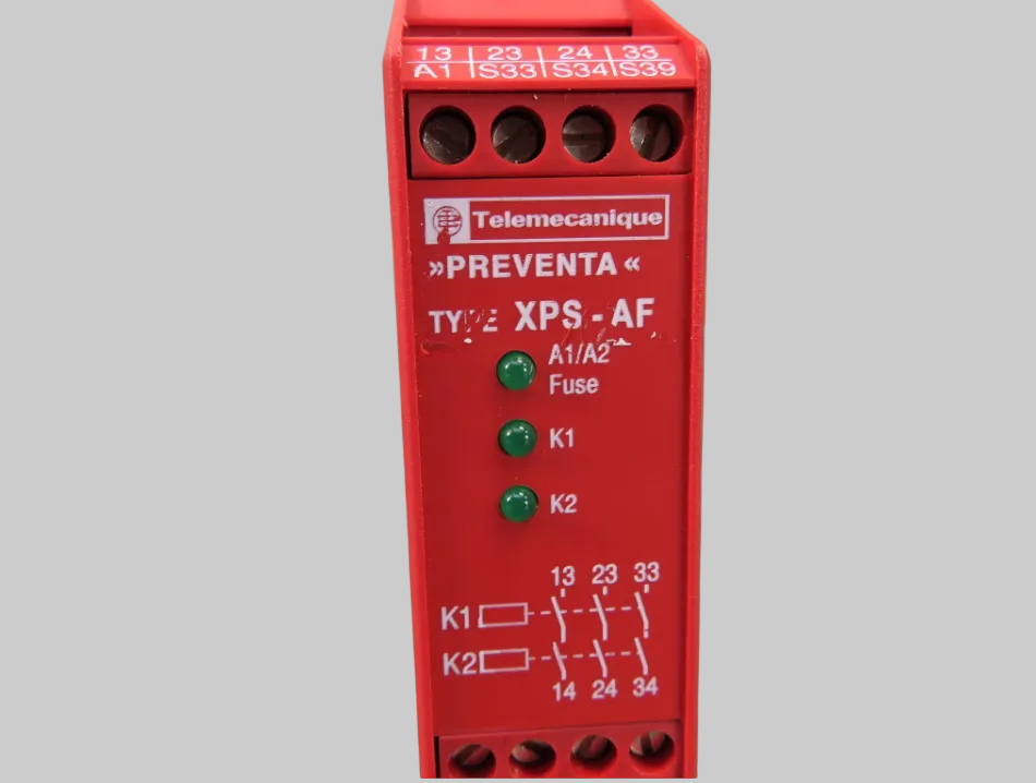 Telemecanique XPS-AF5130 Safety Relay module in Pakistan