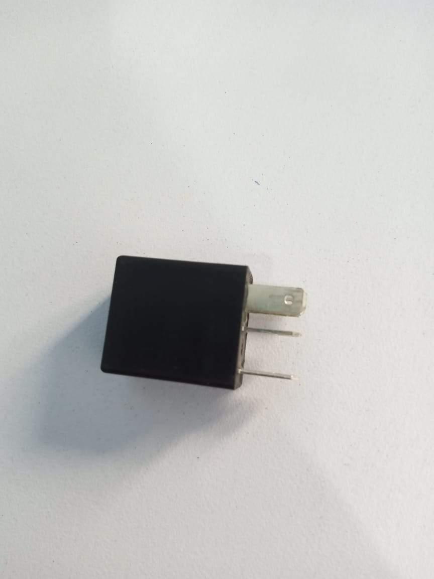 871-1A-V-R1 L07 12VDC New Automotive Relay 4 PIN in pakistan - industryparts.pk