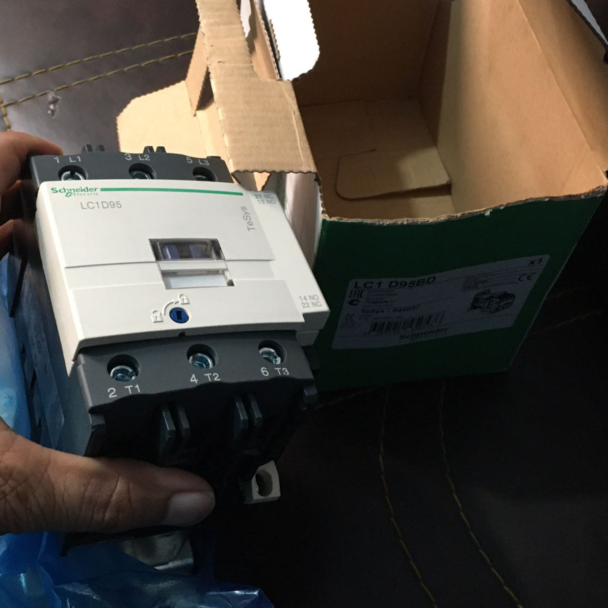 Schneider LC1D95 AC Power Contactor in Pakistan