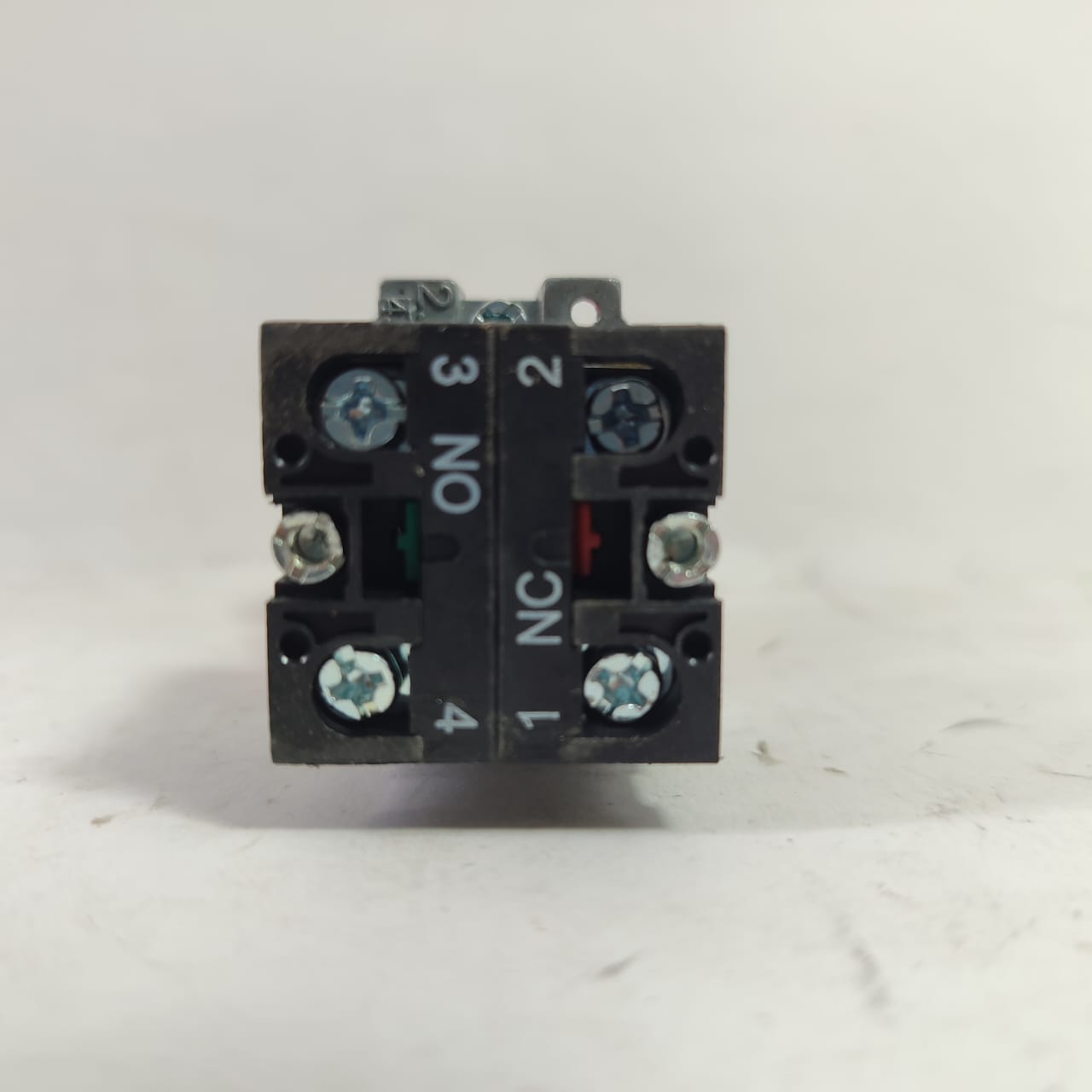  ZB2-BE102C Emergency Stop Push Botton with Key in Pakistan