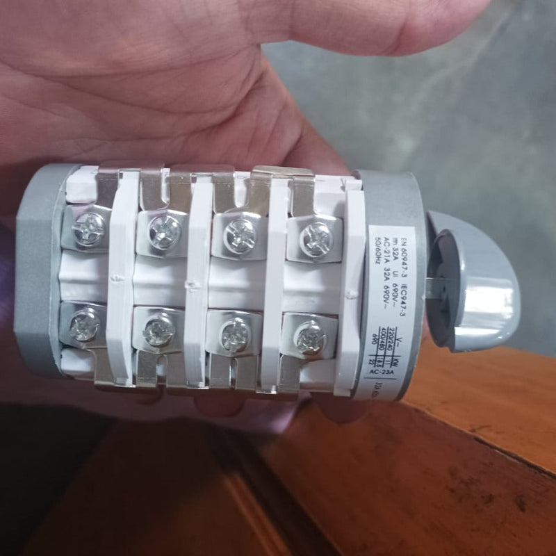 UA Changeover 32 Amp (01234) 4P in Pakistan
