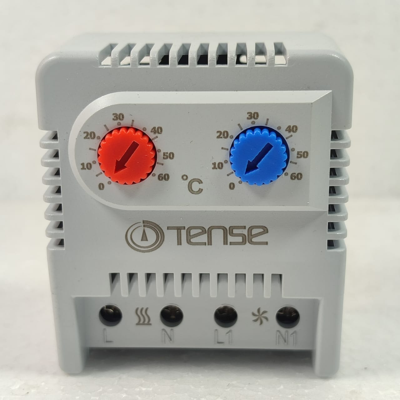 thumbnail image 2 of Temperature Controller, Adjustable Mechanical Thermostat 2 of 13