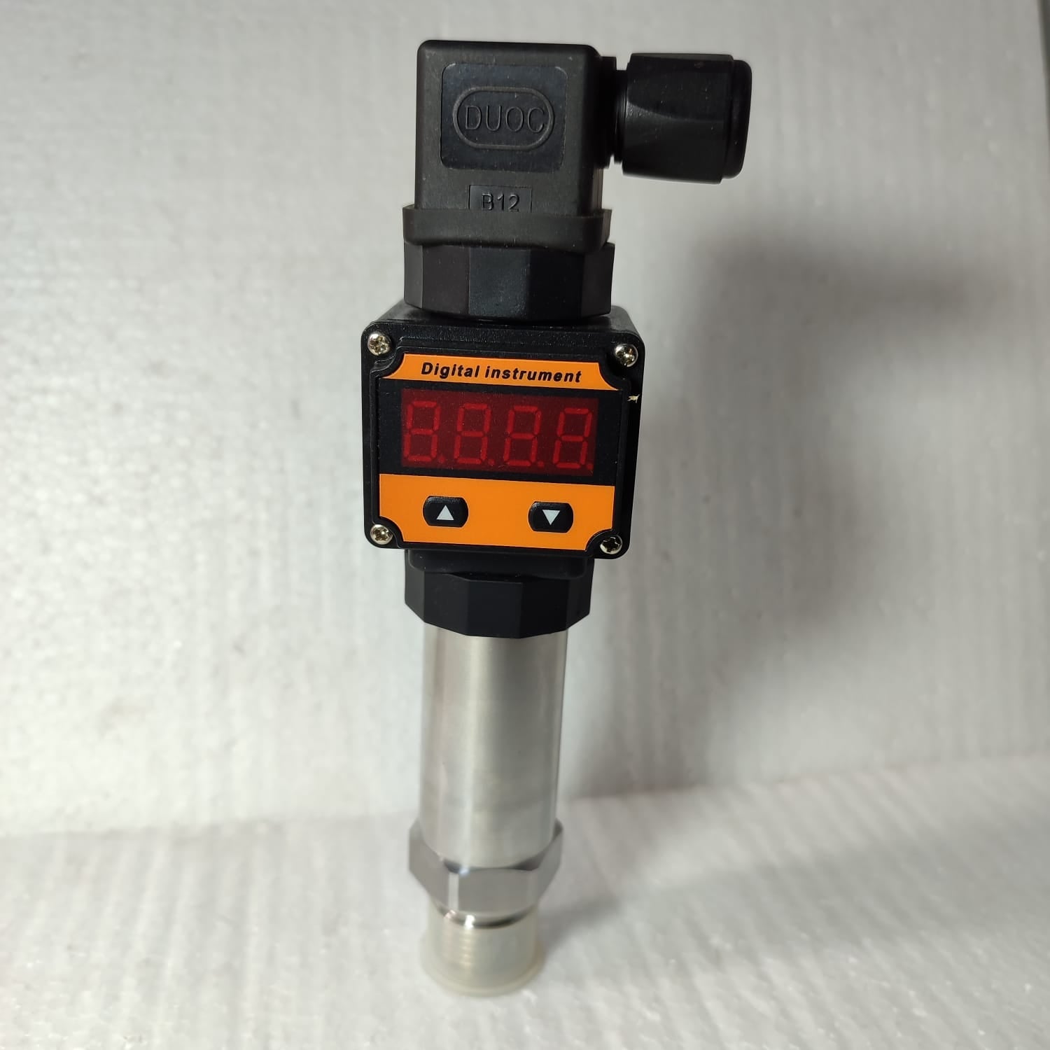 Pressure Sensor Transducer Sender 4-20mA DC24V with Digital Display in Pakistan