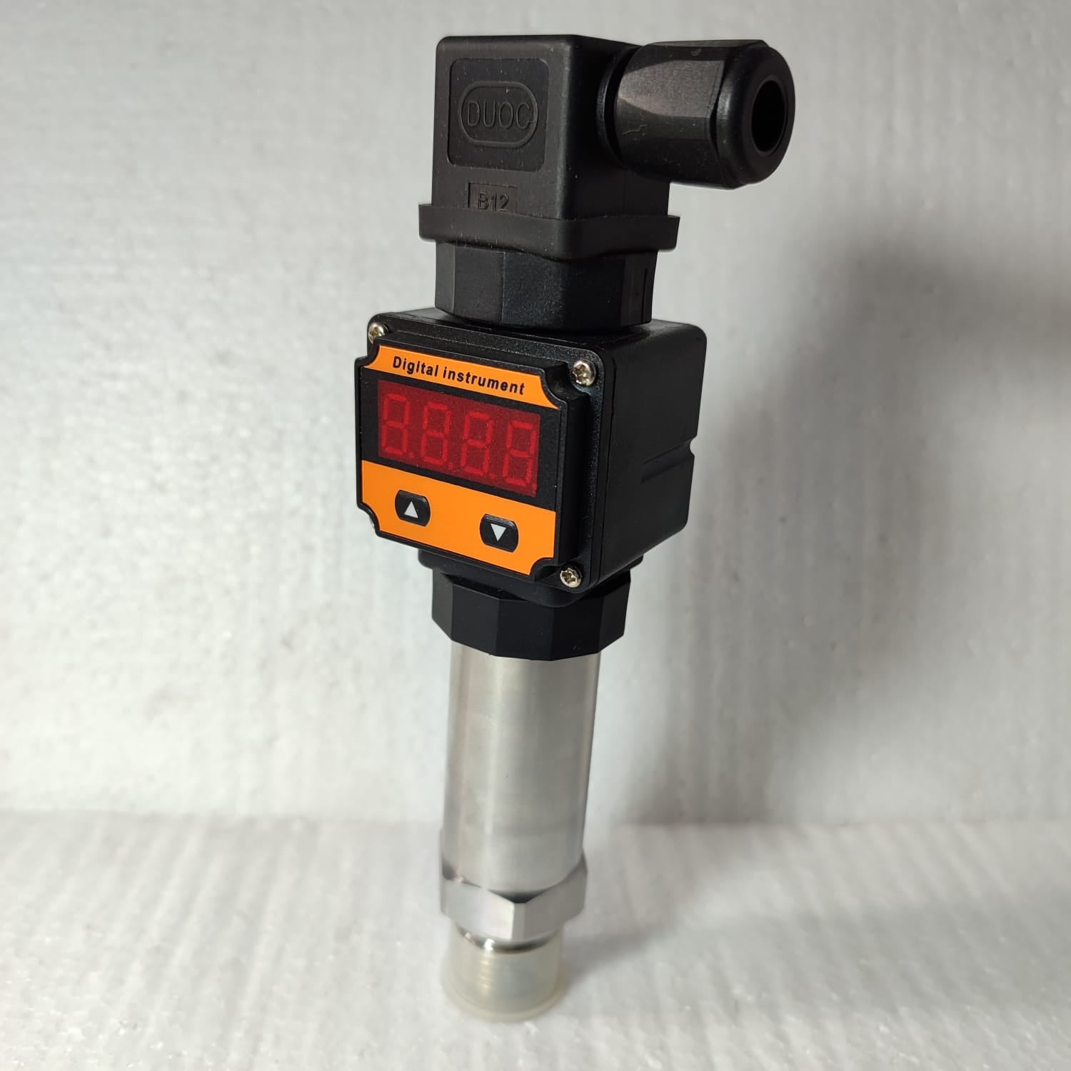 Pressure Sensor Transducer Sender 4-20mA DC24V with Digital Display in Pakistan