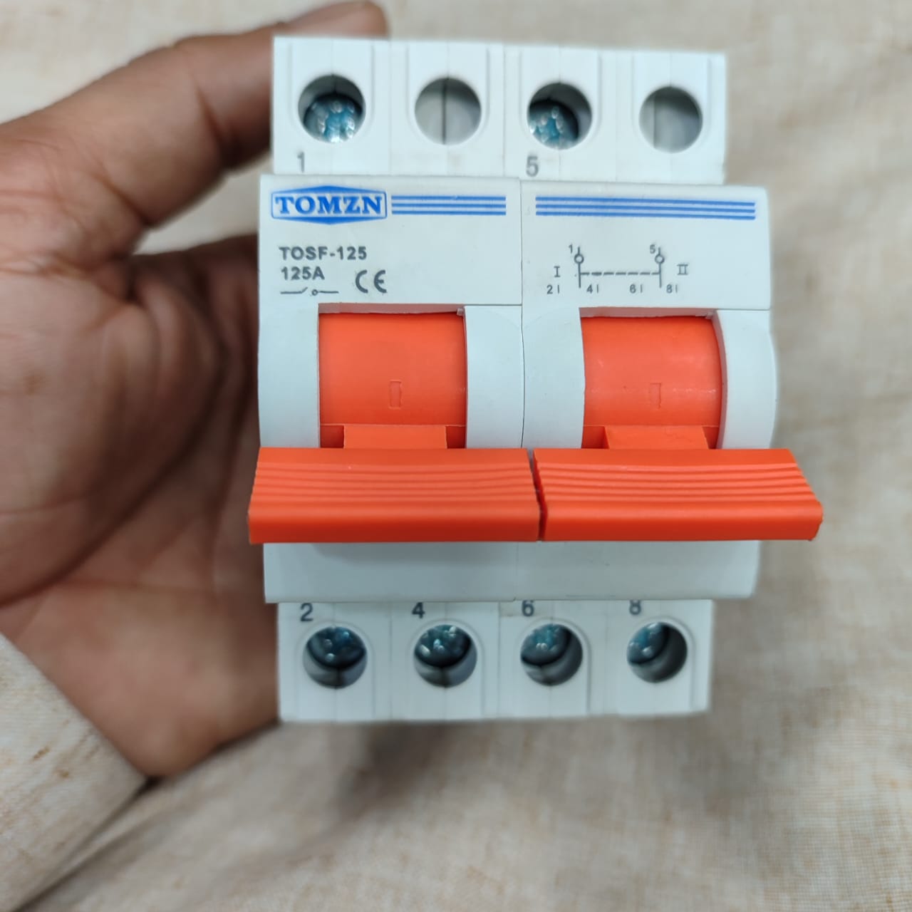 TOMZN TOSF-125 125A Dual Power Manual Transfer Circuit Breaker Changeover Switch in Pakistan