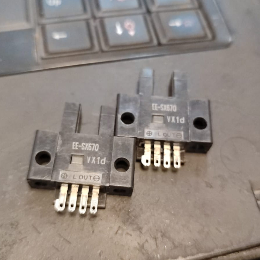 OMRON EE-SX670 Micro Photoelectric Sensor in Pakistan