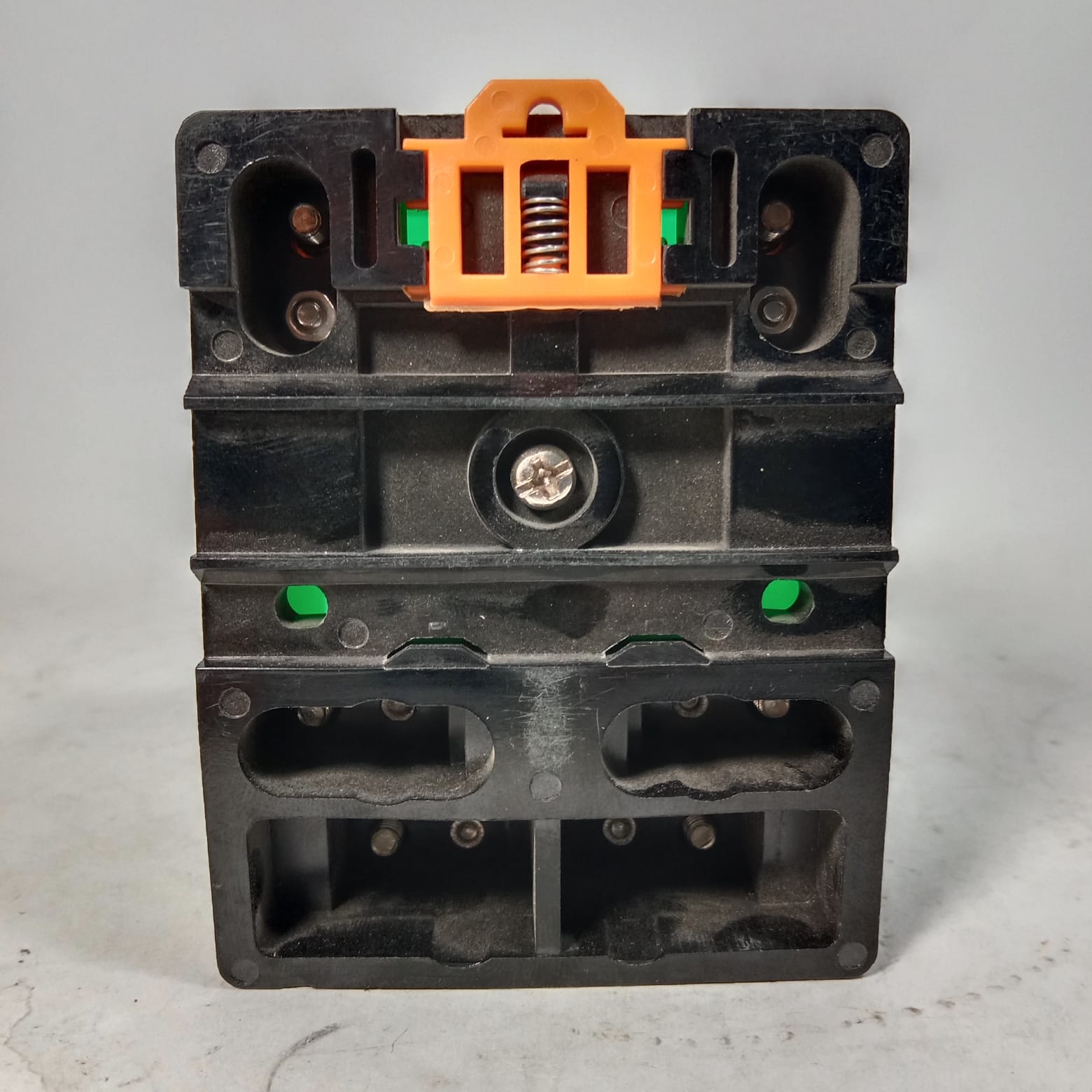 JQX-62F-2Z 220VAC High Power Relay in Pakistan