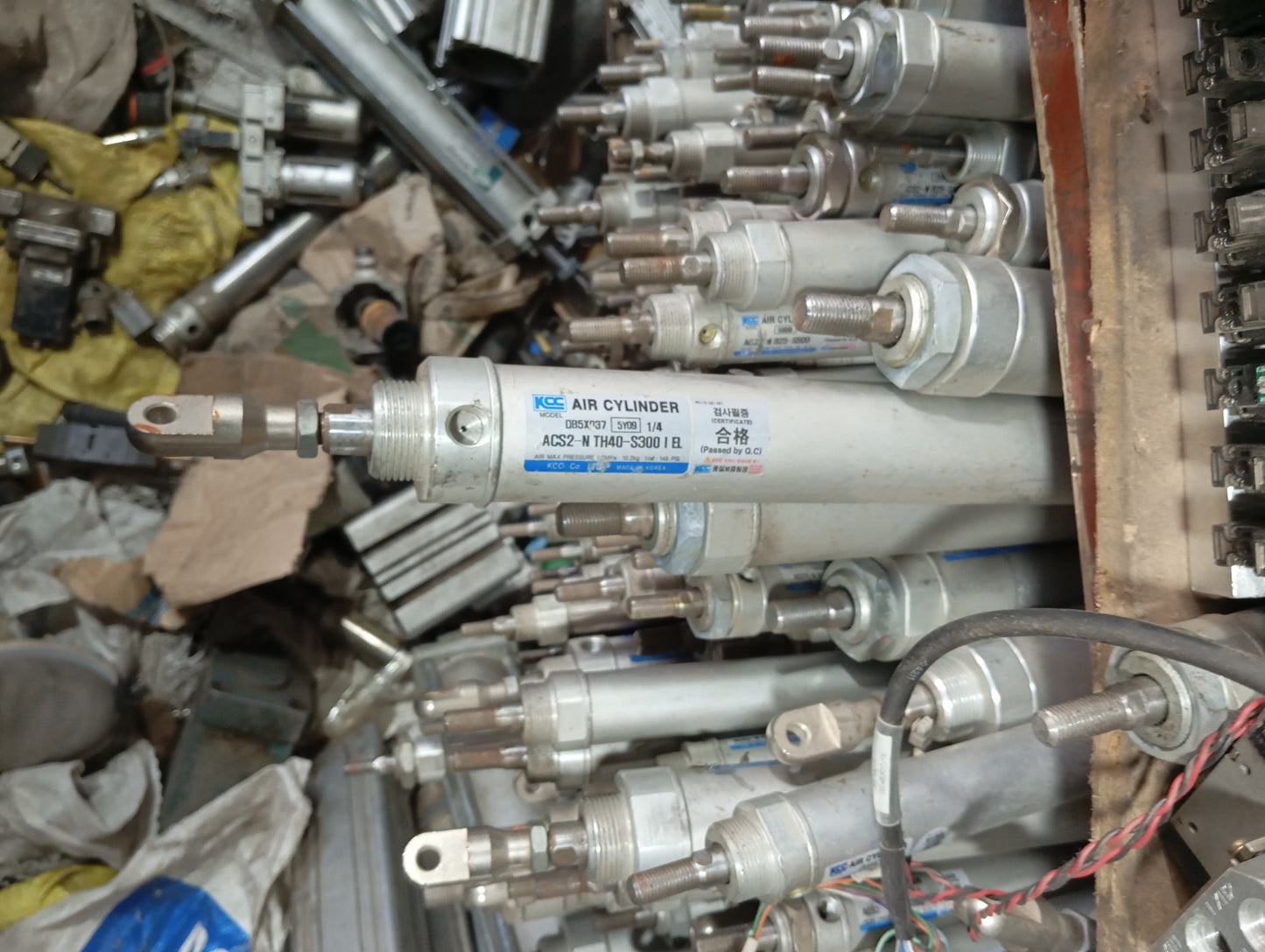 AIR CYLINDER ACS2-N TH40-S300-IEL in Pakistan